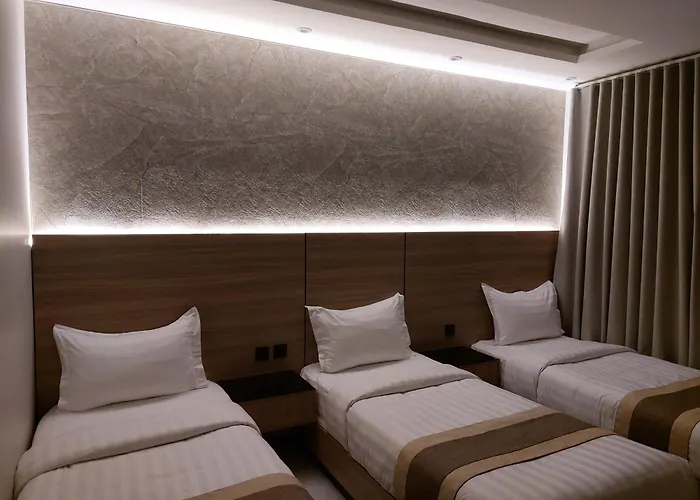 Elite House