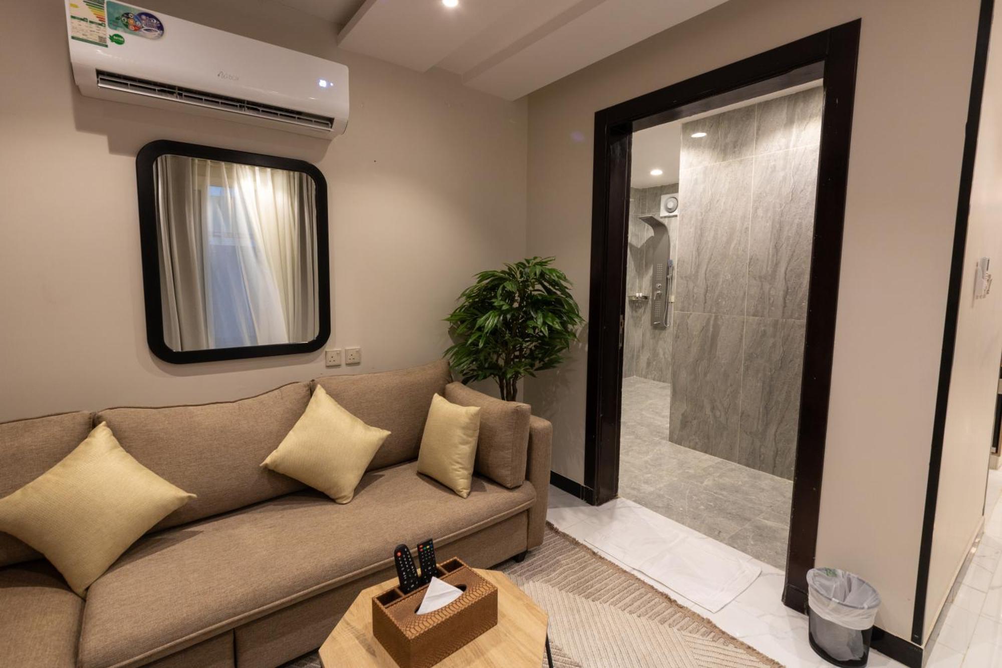 Elite House *